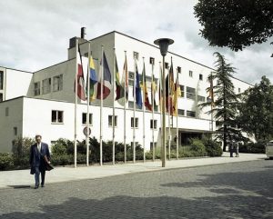 Bundeshaus Bonn 1961 (Bild: Bundesarchiv, B 145 Bild-F010479-0006 / CC-BY-SA 3.0)